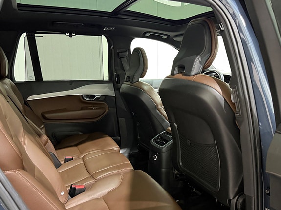 Volvo XC90 14 of 24