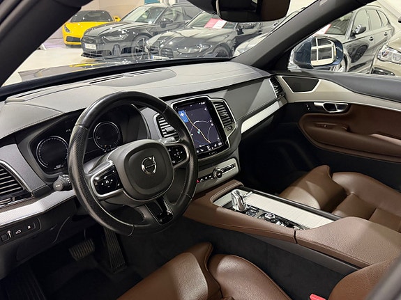 Volvo XC90 8 of 24