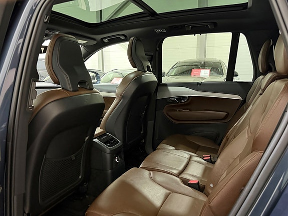 Volvo XC90 10 of 24