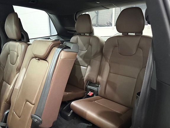 Volvo XC90 12 of 24