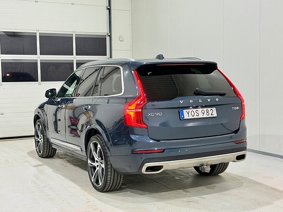 Volvo XC90 3 of 24
