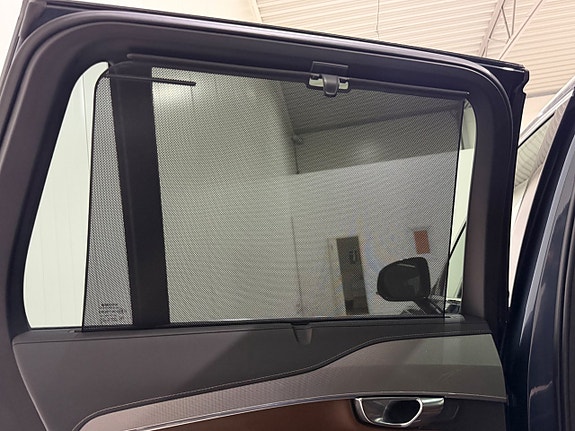 Volvo XC90 11 of 24