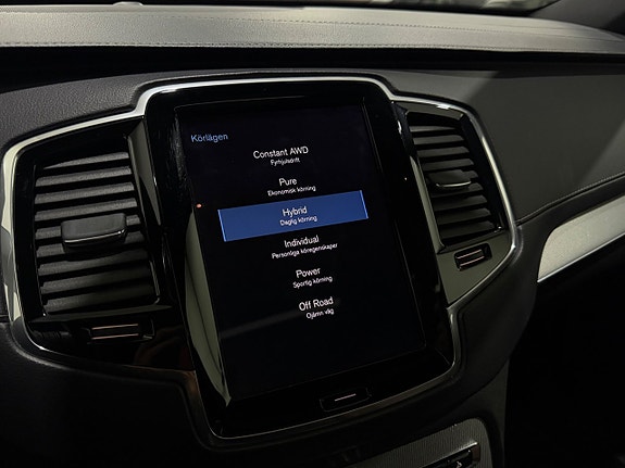 Volvo XC90 22 of 24