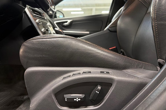 Volvo V60 Cross Country 23 of 26