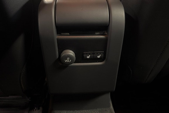 Volvo V60 Cross Country 24 of 26