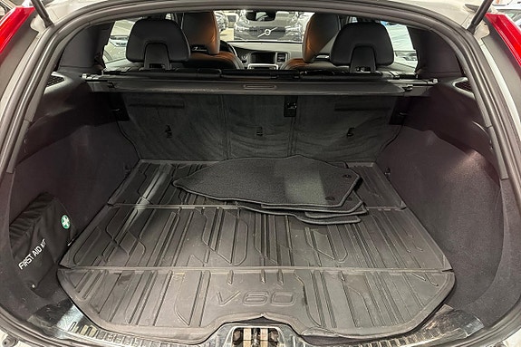 Volvo V60 Cross Country 10 of 26