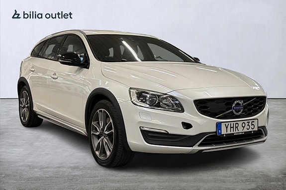 Volvo V60 Cross Country 4 of 26