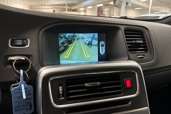 Volvo V60 Cross Country 19 of 26
