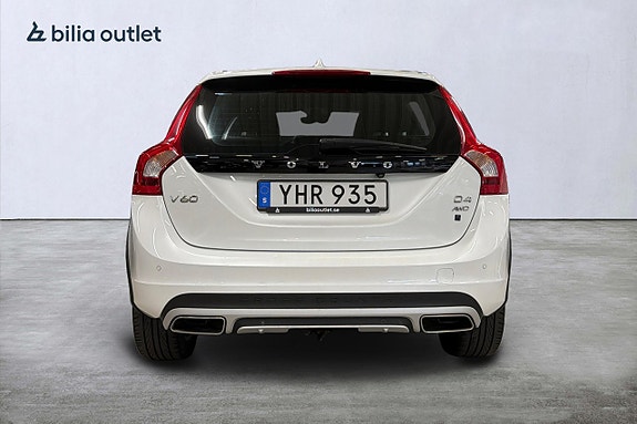 Volvo V60 Cross Country 7 of 26