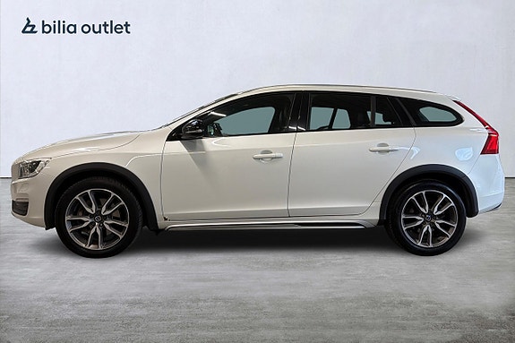 Volvo V60 Cross Country 9 of 26