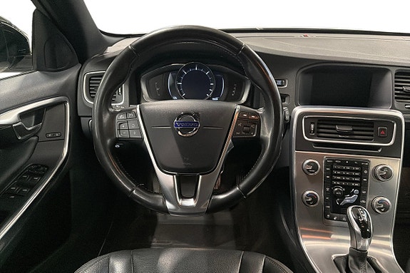 Volvo V60 Cross Country 16 of 26