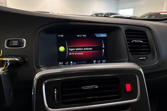 Volvo V60 21 of 27