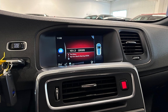 Volvo V60 22 of 27