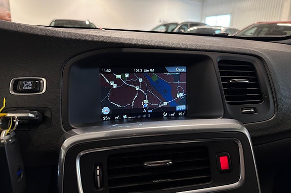 Volvo V60 19 of 27