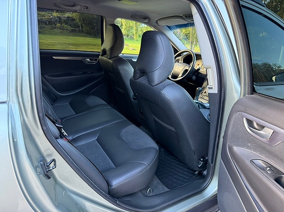 Volvo XC70 8 of 10