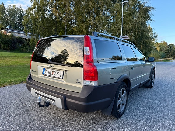 Volvo XC70 3 of 10