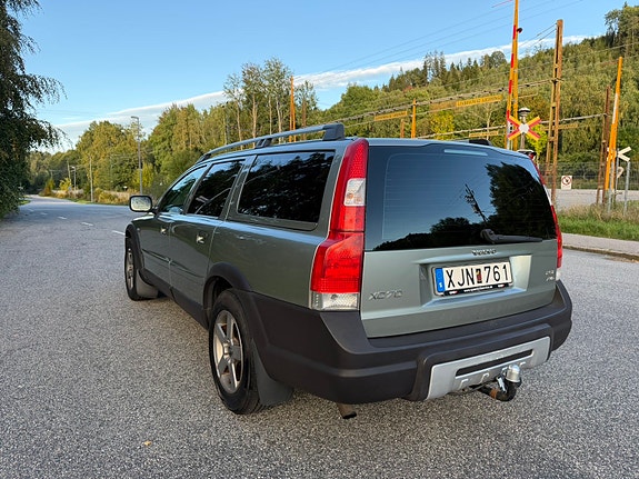 Volvo XC70 4 of 10