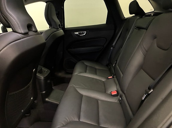 Volvo XC60 21 of 25
