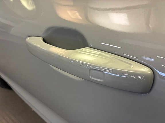 Volvo XC60 14 of 25
