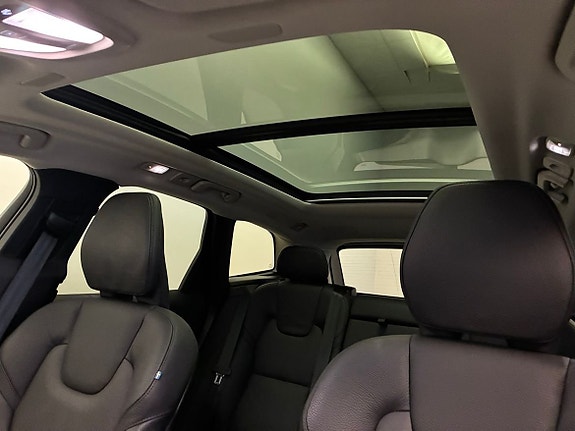 Volvo XC60 19 of 25