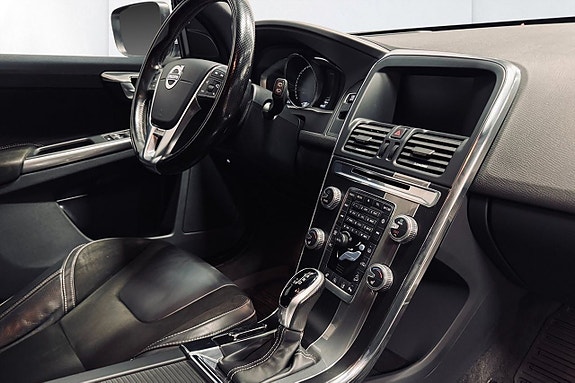 Volvo XC60 5 of 6
