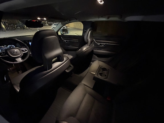 Volvo V90 Cross Country 4 of 5
