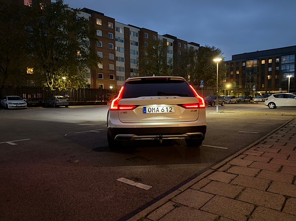 Volvo V90 Cross Country 3 of 5