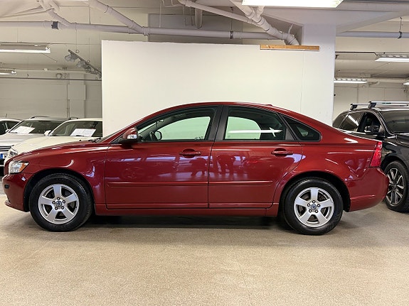 Volvo S40 2 of 14