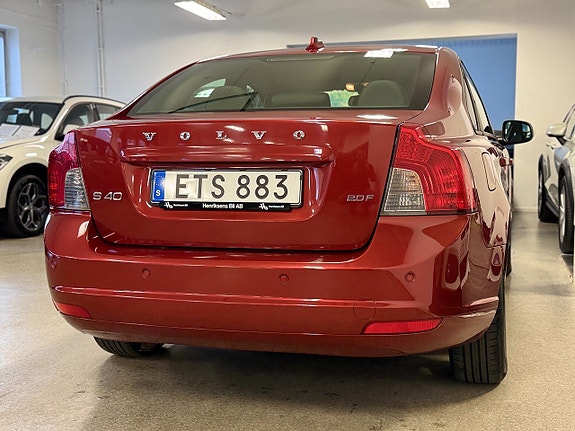 Volvo S40 9 of 14