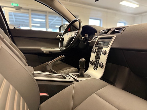 Volvo S40 10 of 14