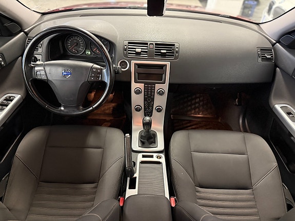 Volvo S40 11 of 14