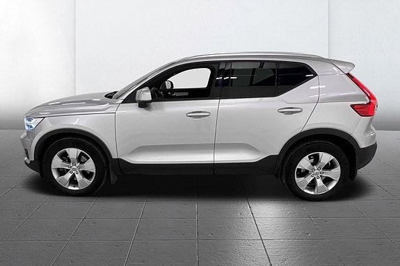 Volvo XC40 9 of 21