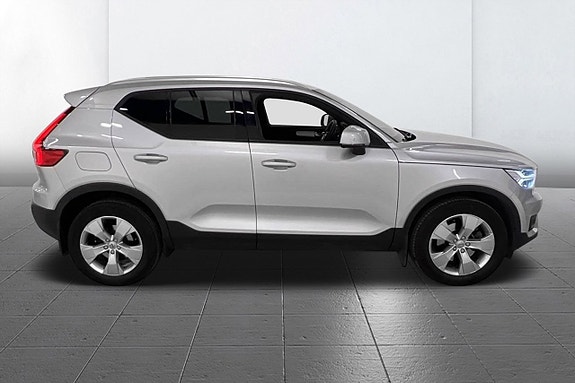 Volvo XC40 5 of 21