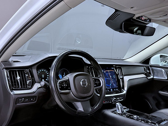 Volvo V60 11 of 21