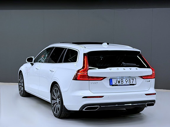 Volvo V60 3 of 21