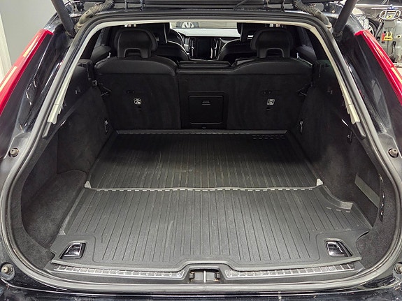 Volvo V90 Cross Country 13 of 23