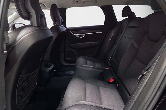 Volvo V90 Cross Country 12 of 23