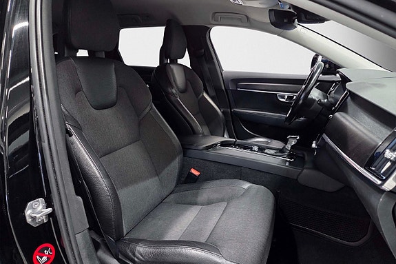 Volvo V90 Cross Country 10 of 23