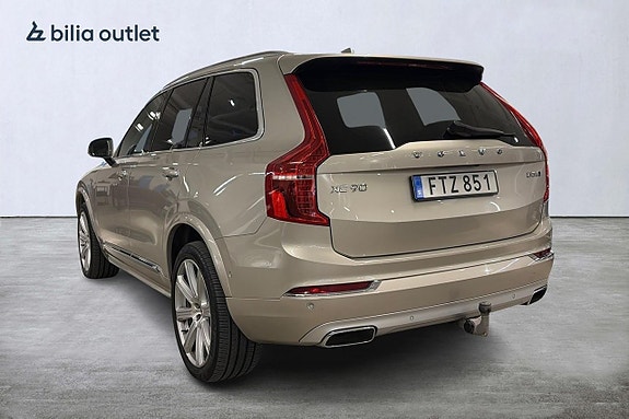 Volvo XC90 9 of 24