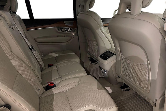 Volvo XC90 20 of 24