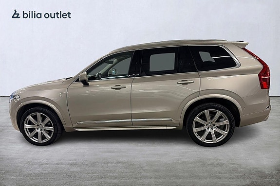Volvo XC90 10 of 24