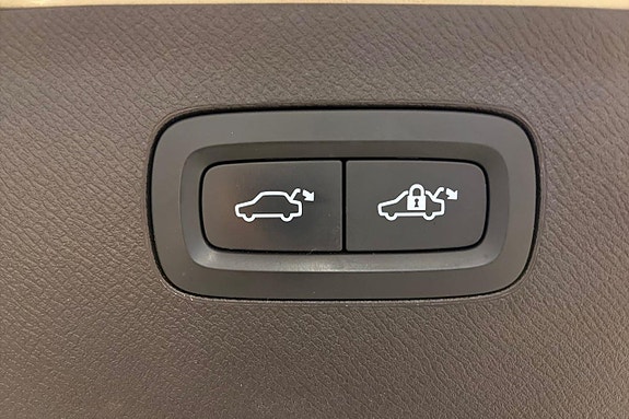 Volvo XC90 23 of 24