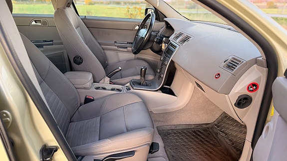 Volvo V50 10 of 15