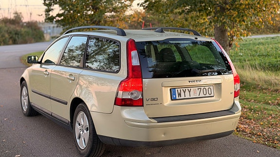 Volvo V50 6 of 15