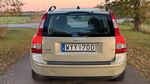 Volvo V50 5 of 15