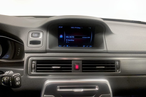 Volvo XC70 7 of 11