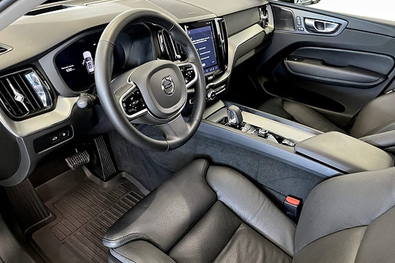 Volvo XC60 5 of 9