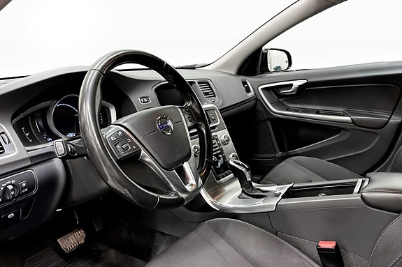 Volvo V60 Cross Country 4 of 8
