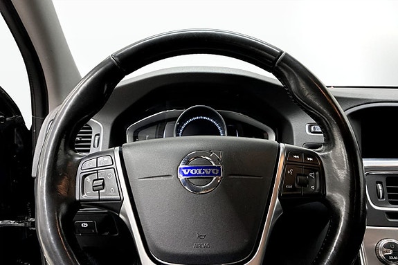Volvo V60 Cross Country 6 of 8