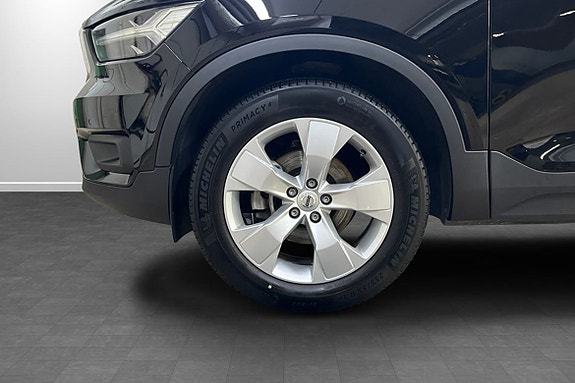 Volvo XC40 9 of 13